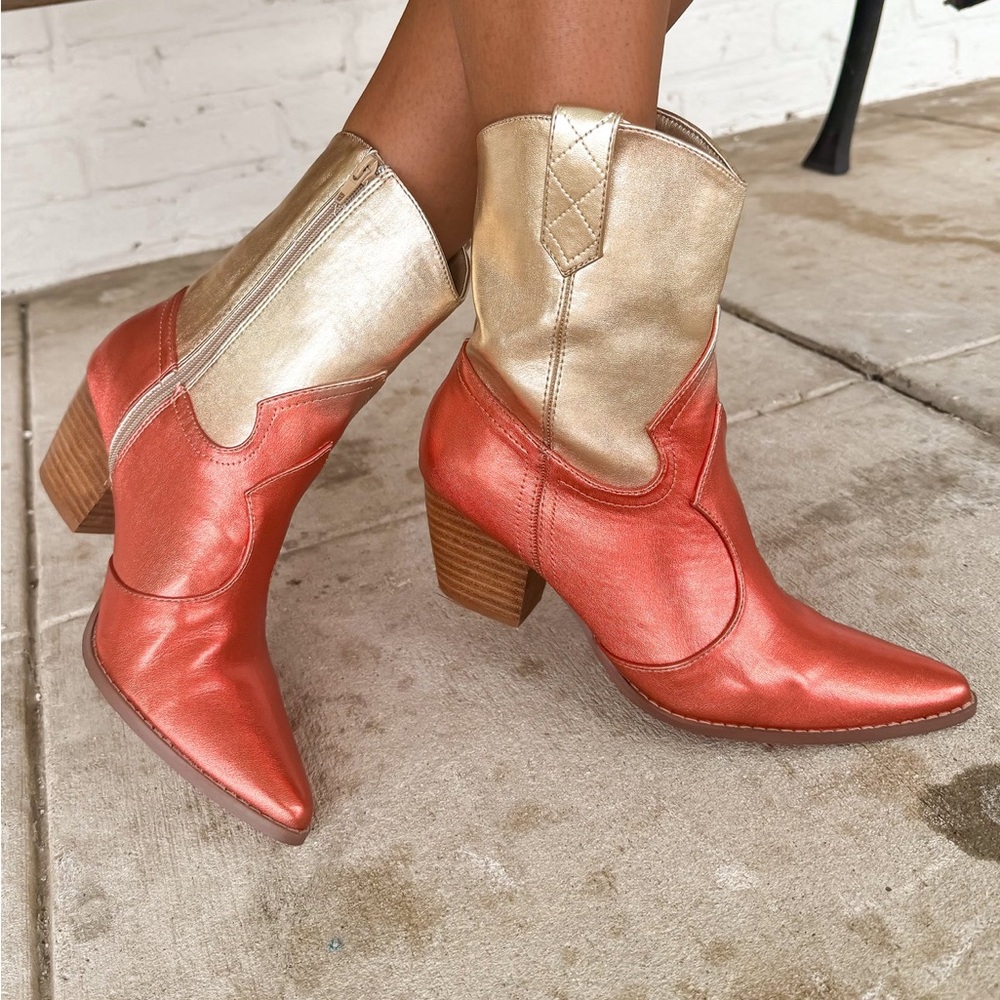 Coconuts by Matisse Gold and Orange Ombré Heeled Western Cowboy Boots NEW